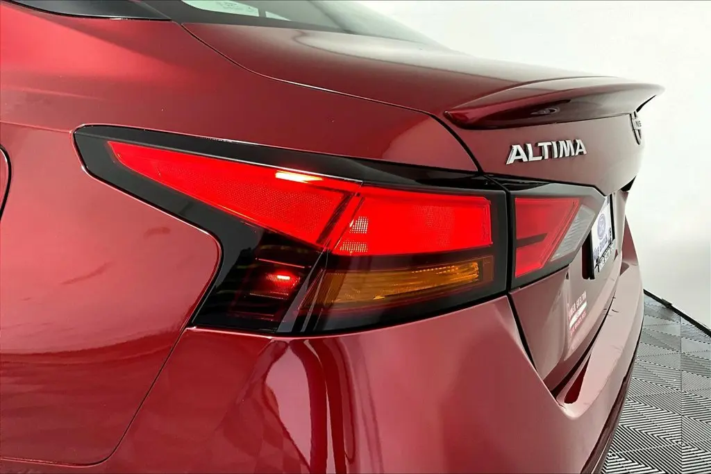 2019 Nissan Altima - $17,541