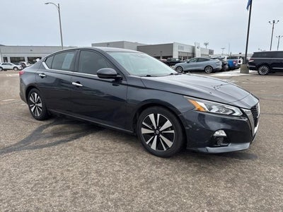 Photo of a 2019 Nissan Altima 2.5 SL 4DR Sedan for sale