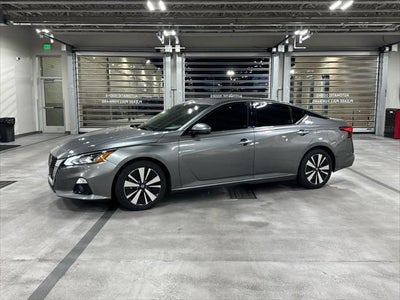 Photo of a 2020 Nissan Altima 2.5 SL 4DR Sedan for sale