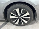 2020 Altima Thumbnail 16