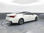 2021 Altima Thumbnail 8