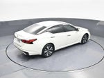 2021 Altima Thumbnail 34