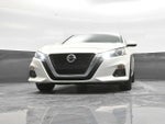 2021 Altima Thumbnail 37