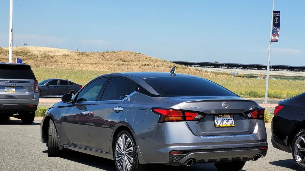 2023 Nissan Altima 2.5 SL