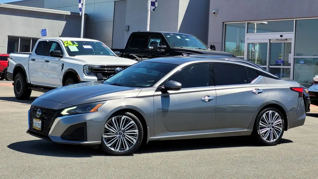2023 Nissan Altima 2.5 SL
