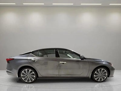 Photo of a 2024 Nissan Altima 2.5 SL 4DR Sedan for sale