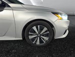 2019 Altima Thumbnail 24