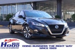 2022 Altima Thumbnail 1