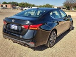 2023 Altima Thumbnail 3