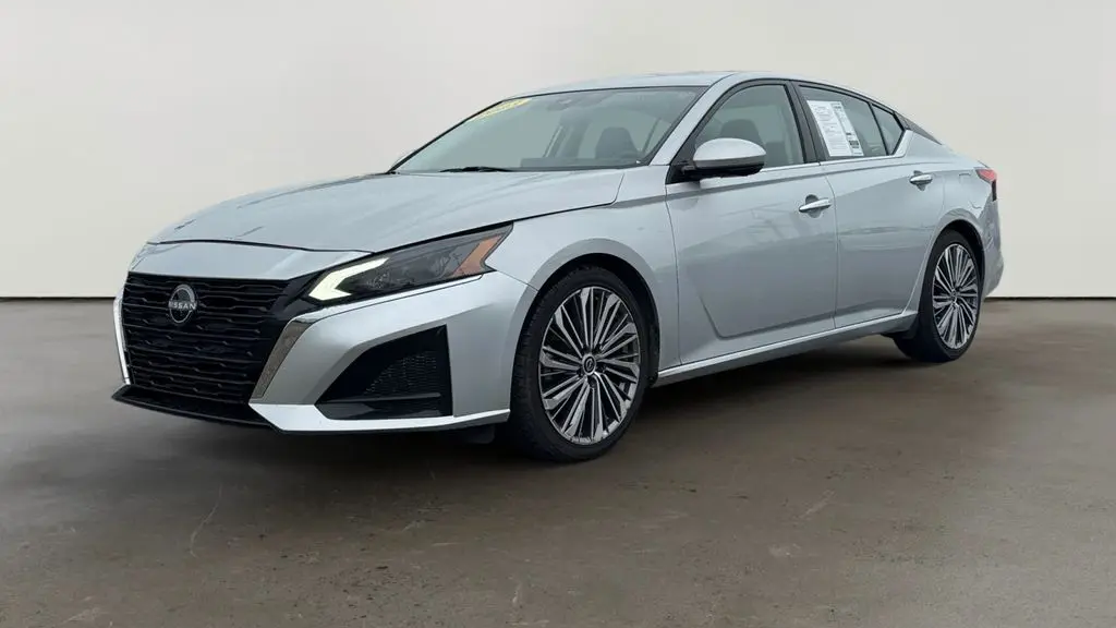 2023 Nissan Altima 2.5 SL