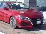 2025 Altima Thumbnail 3