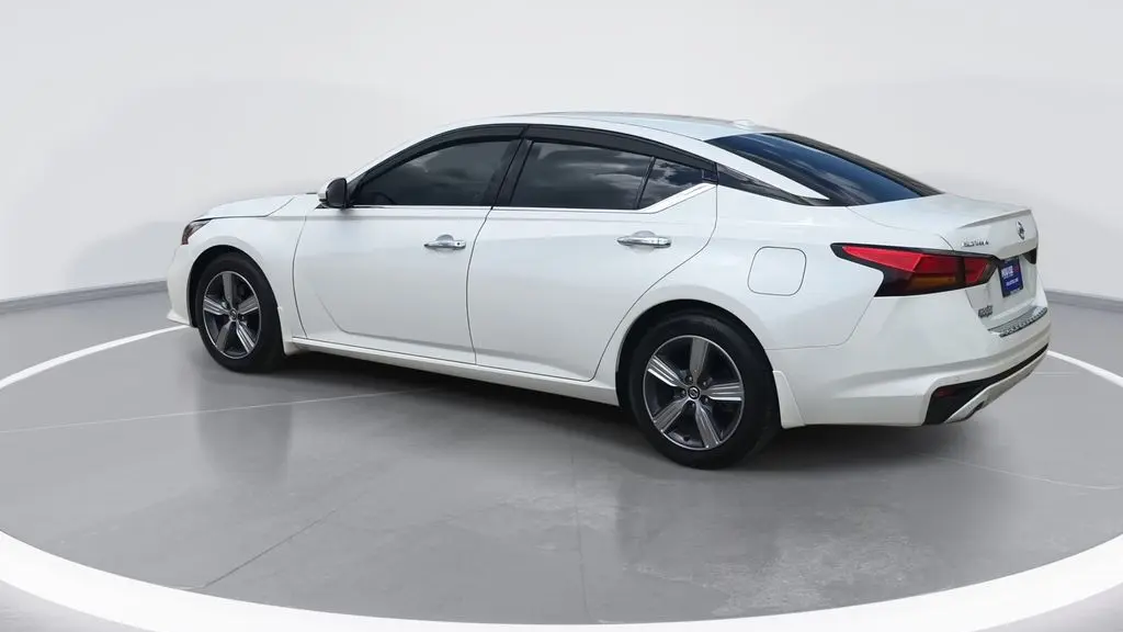 2022 Nissan Altima 2.5 SL