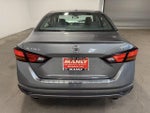 2022 Altima Thumbnail 4