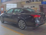 2023 Altima Thumbnail 3