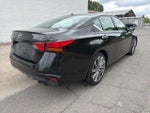 2023 Altima Thumbnail 2