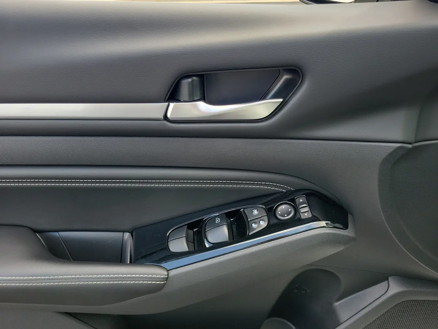 2023 Nissan Altima - $25,000