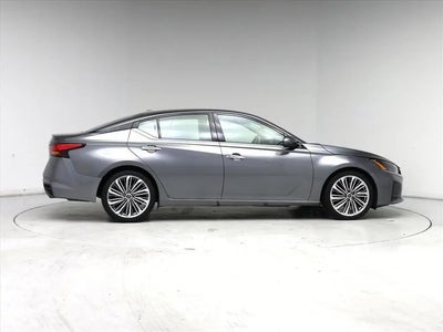 Photo of a 2023 Nissan Altima 2.5 SL 4DR Sedan for sale