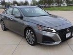 2023 Altima Thumbnail 3