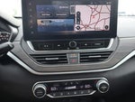 2023 Altima Thumbnail 17