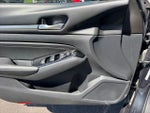 2021 Altima Thumbnail 18