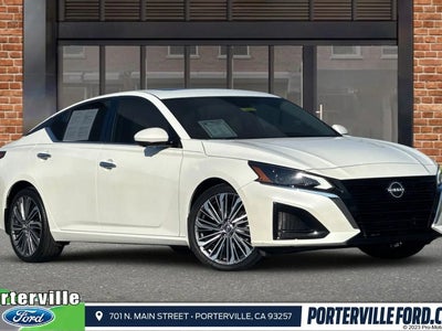 Photo of a 2023 Nissan Altima 2.5 SL 4DR Sedan for sale