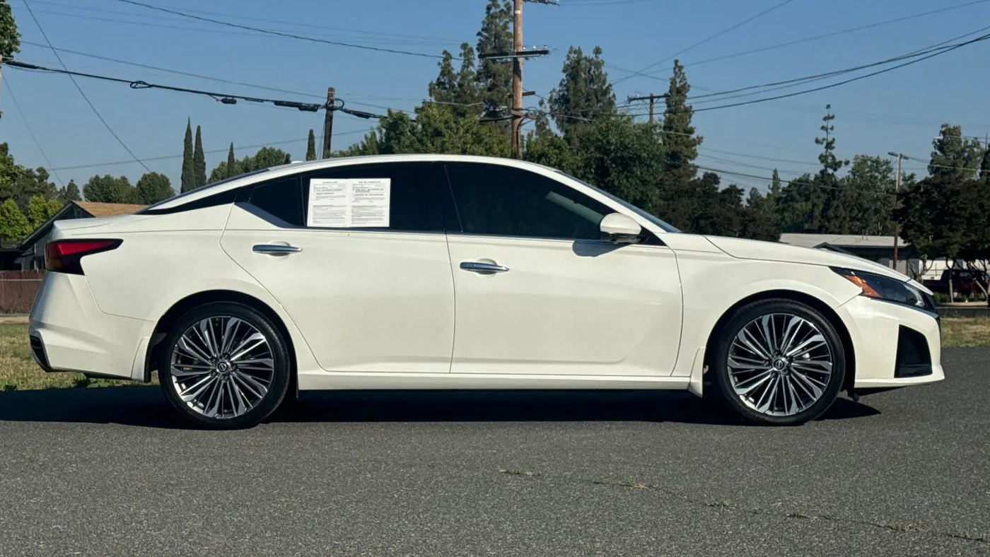 2023 Nissan Altima 2.5 SL