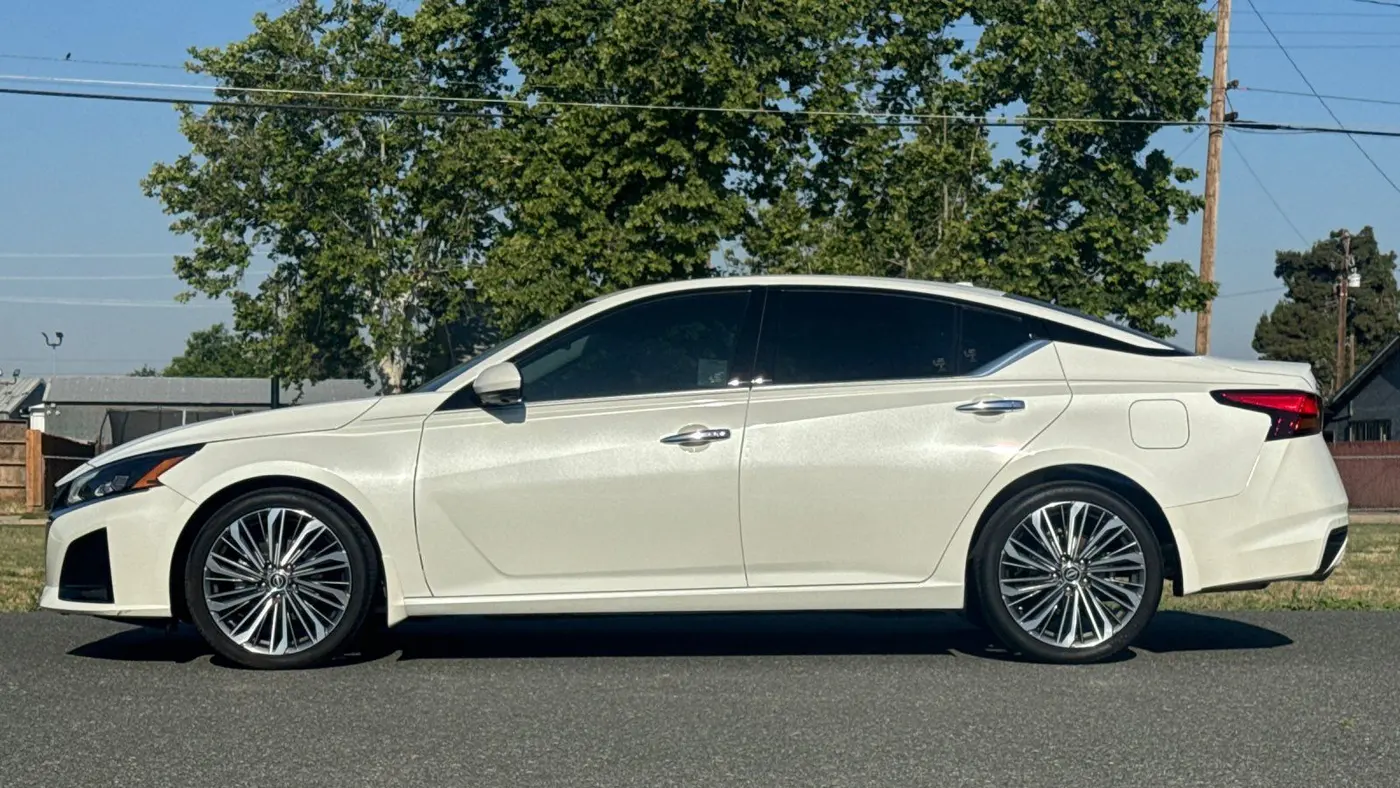 2023 Nissan Altima 2.5 SL
