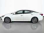 2023 Altima Thumbnail 16