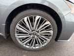 2025 Altima Thumbnail 3