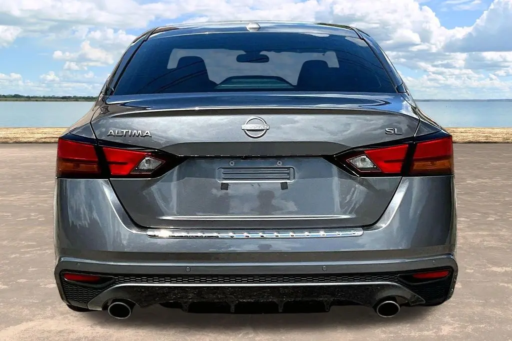 2023 Nissan Altima - $25,900