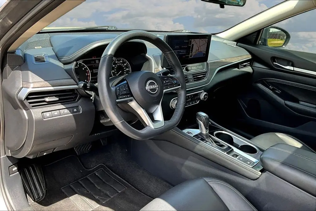 2023 Nissan Altima - $25,900