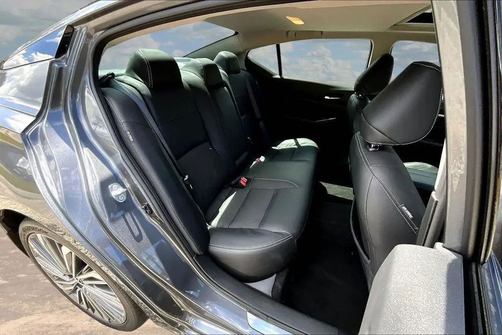 2023 Nissan Altima - $25,900