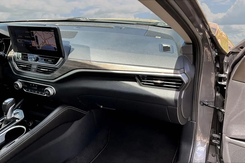 2023 Nissan Altima - $25,900