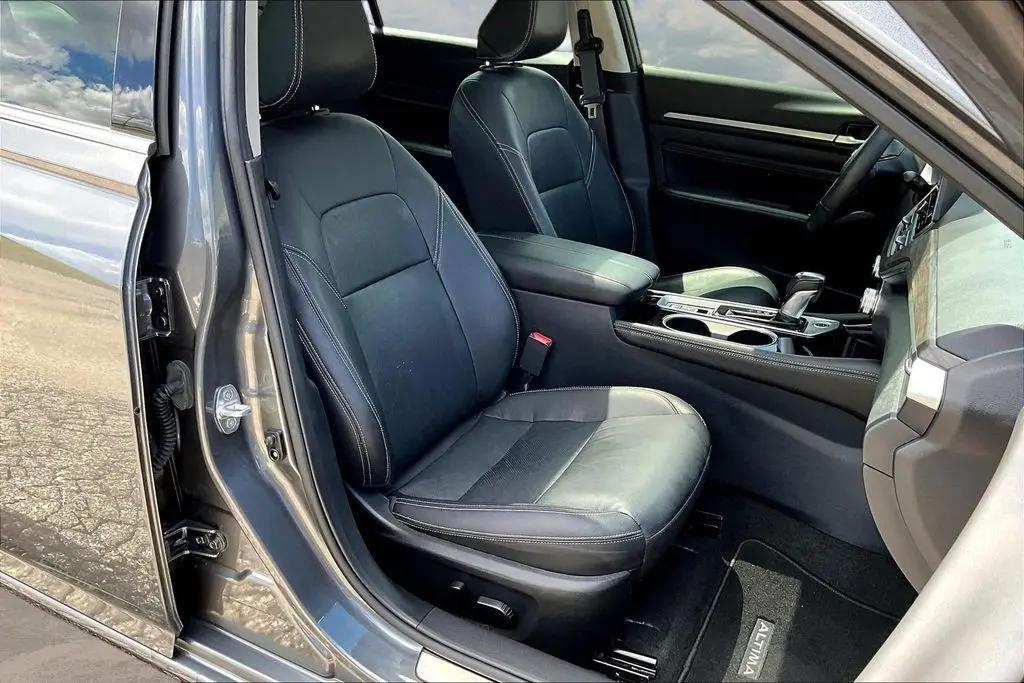 2023 Nissan Altima - $25,900