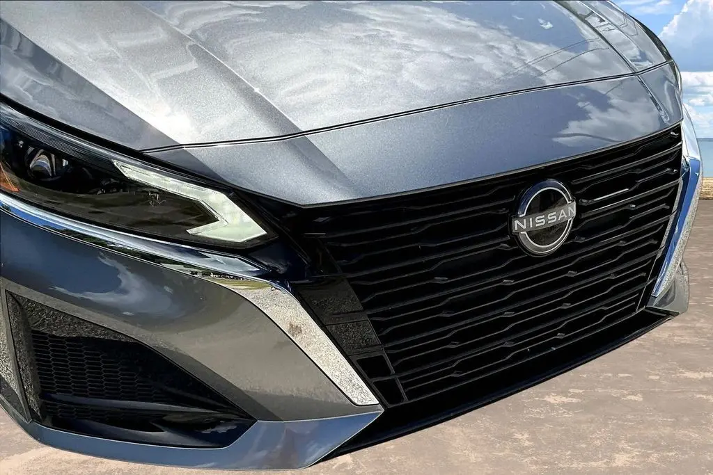 2023 Nissan Altima - $25,900