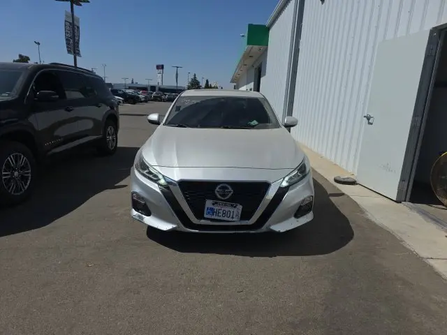 2019 Nissan Altima - $13,900