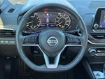 2021 Altima Thumbnail 16