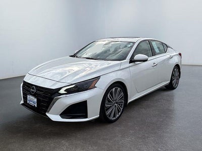 Photo of a 2024 Nissan Altima 2.5 SL 4DR Sedan for sale