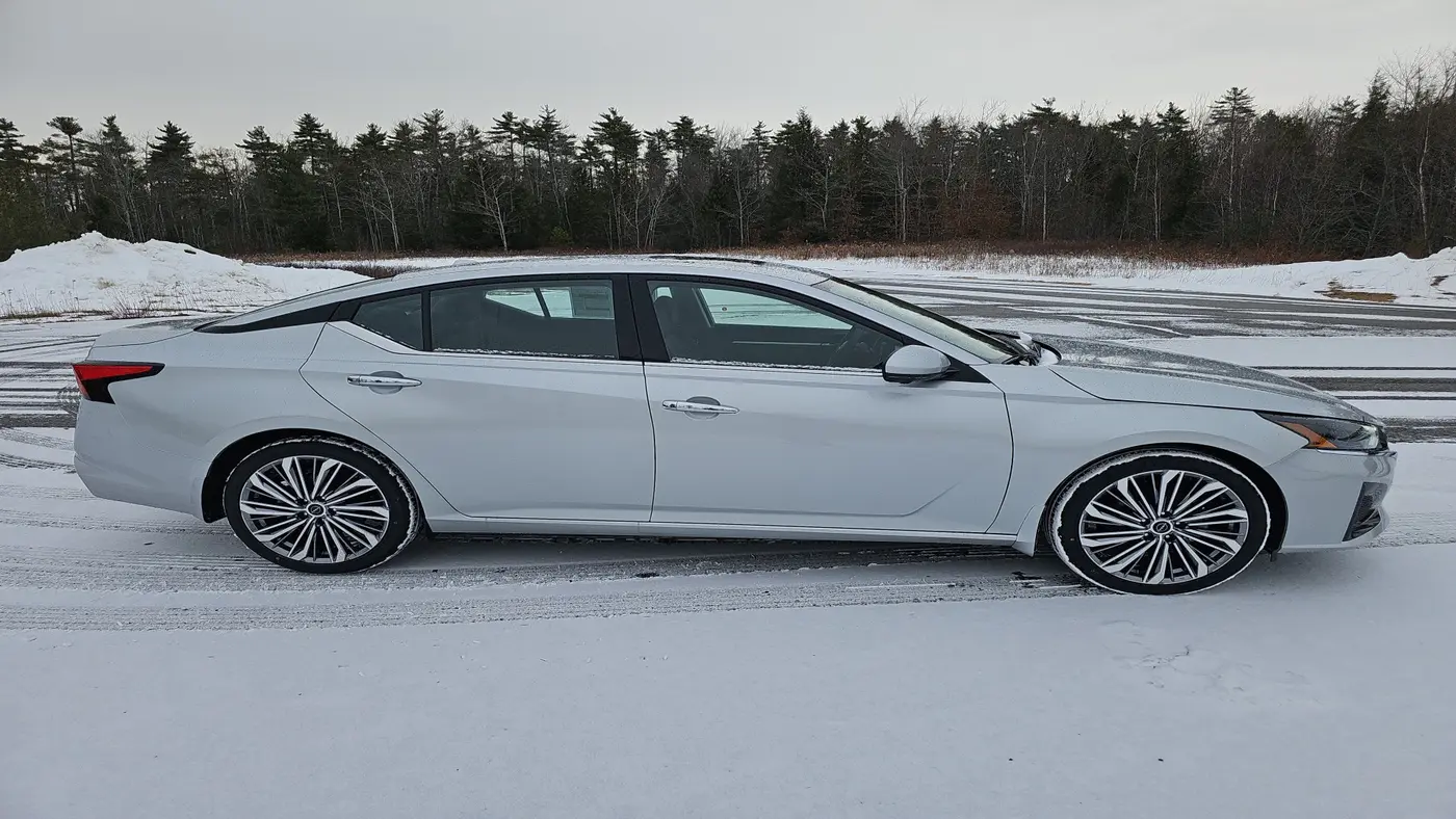 2025 Nissan Altima 2.5 SL