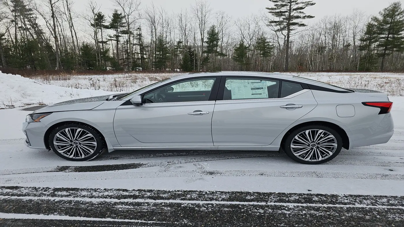 2025 Nissan Altima 2.5 SL