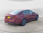 2024 Altima Thumbnail 5