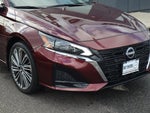 2025 Altima Thumbnail 3