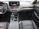 2025 Altima Thumbnail 15