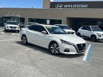 2019 Altima Thumbnail 1