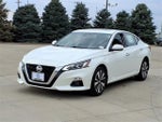 2022 Altima Thumbnail 6