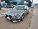 2022 Altima Thumbnail 3