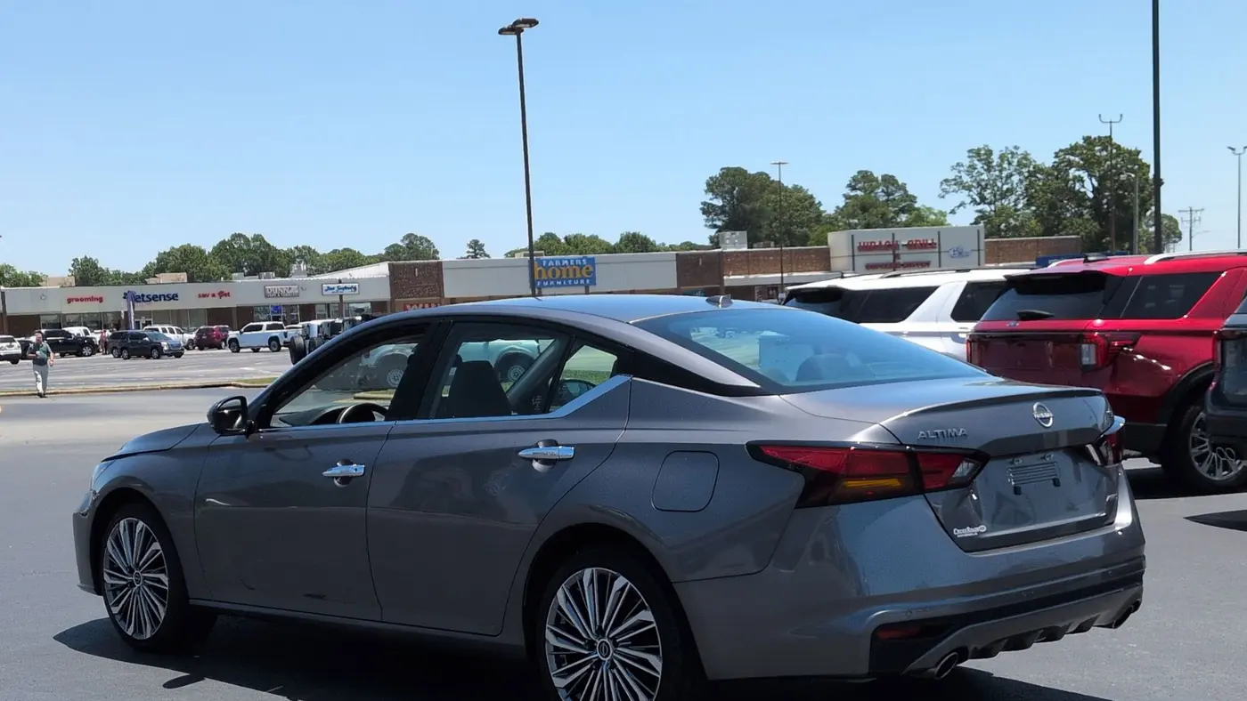 2024 Nissan Altima 2.5 SL