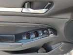 2023 Altima Thumbnail 12