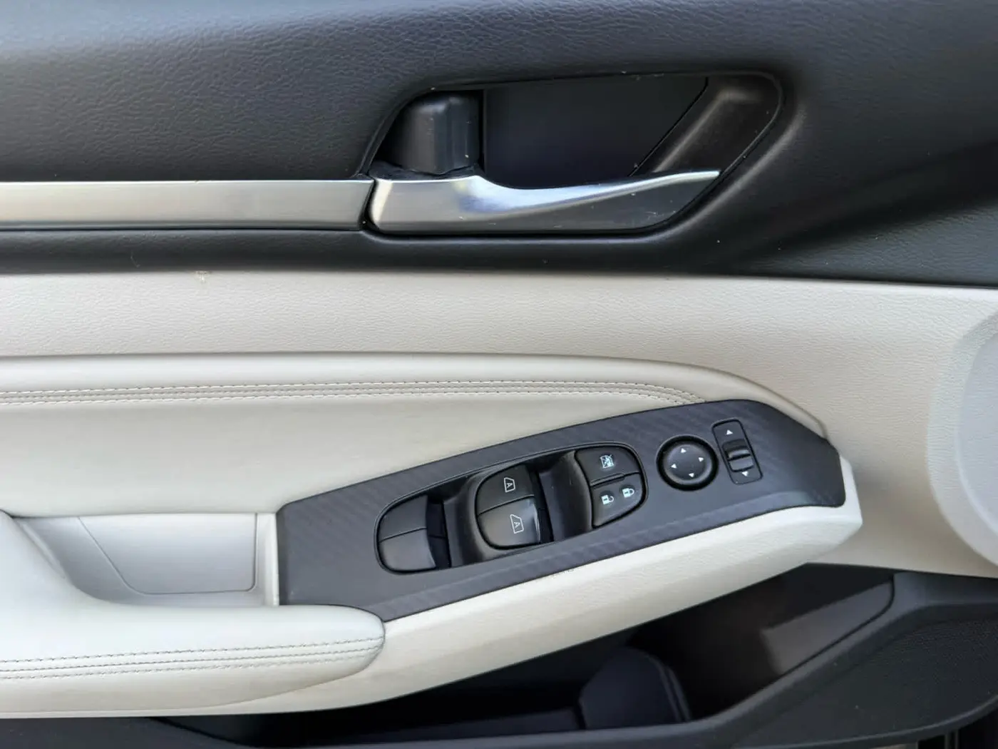 2019 Nissan Altima - $14,399
