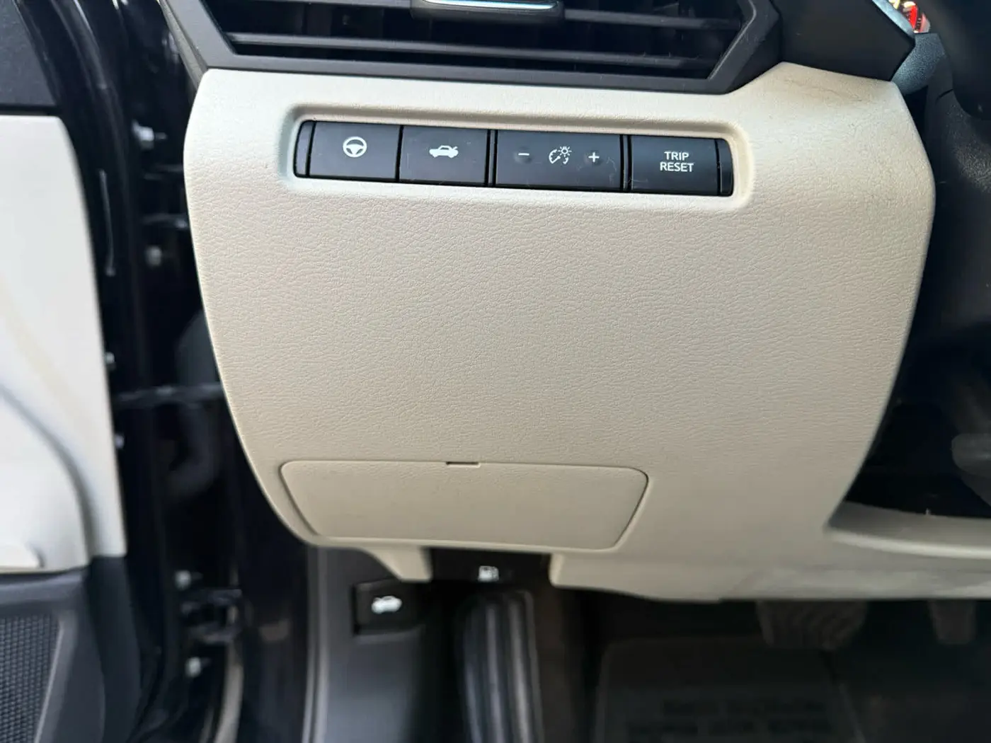 2019 Nissan Altima - $14,399